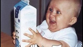 Κάτι τόσο ερεθιστικό όσο το γάλα. Γελάς; Για σκέψου το... (από Galadriel, 21/03/09)