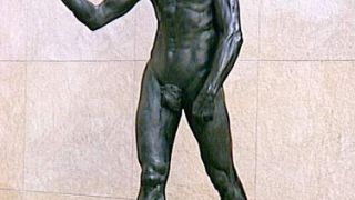 Αι-Γιάννης μπρατσαράς, από Rodin. (από Hank, 30/06/09)