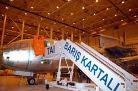 Επιβίβαση σε Kartali (απο την ιστιοσελίδα της Τουρκικής Αεροπορικής Βιομηχανίας) (από Vrastaman, 12/11/09)