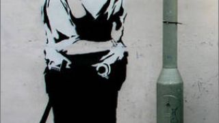Με την δεύτερη σημασία, έργο του Banksy. (από Khan, 19/01/11)