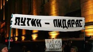 Από διαδηλώσεις κατά του Πούτιν.  (από Khan, 20/11/14)