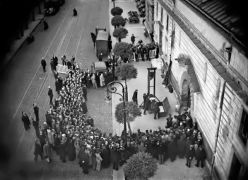 Eugène Weidmann. Last public execution by guillotine. France, June 17th 1939